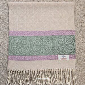 NEW Calzeat Celtic Knot Scarf Green & Purple